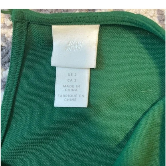 H&M SZ 2 Green Lace Sleeve Dress - Picture 3 of 13